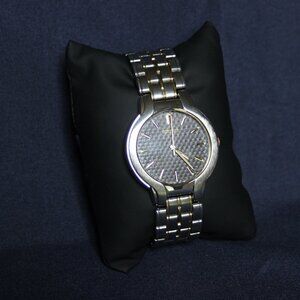 Seiko V701-7A60 Quartz Dress Watch – Black Dial